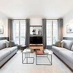 Livinparis - Luxury 2 Bedrooms Centre Pompidou